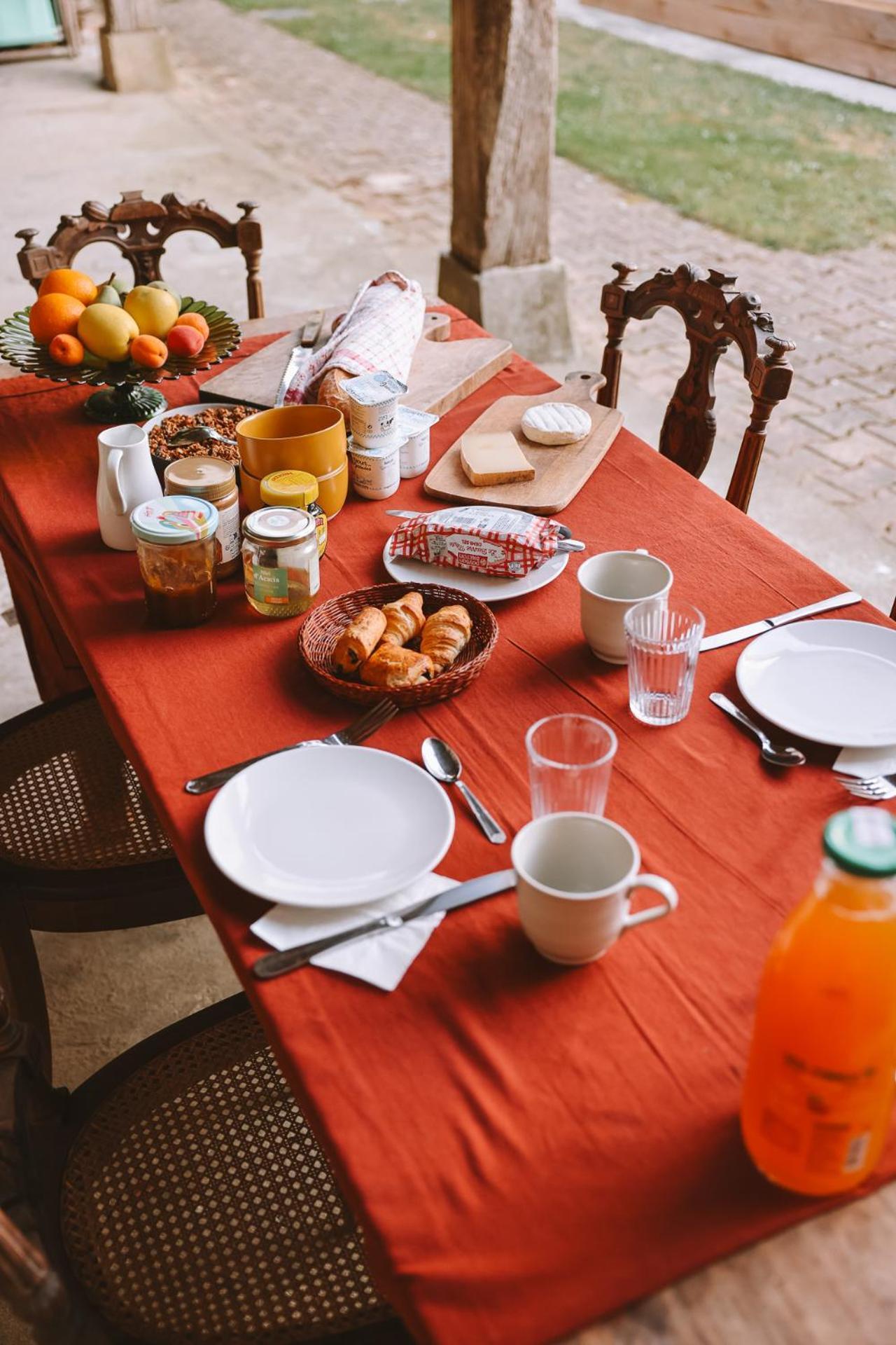 Les Chambres De Lasserre - Chambres Et Table D'Hotes Esterno foto
